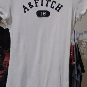 YK2 Vintage A&Fitch White T-Shirt size medium